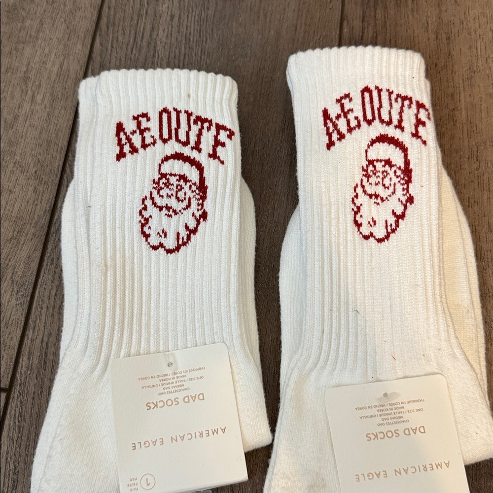 NEW American Eagle Dad Socks Soft White Christmas Santa One Size 2 pair